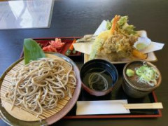 貧乏ワイ、2000円の蕎麦を食べる