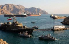 イランがホルムズ海峡封鎖を宣言…通航船舶を攻撃と警告！