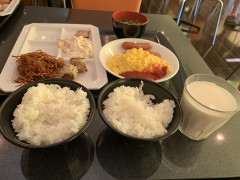 【画像】ワイの朝食バイキング、走攻守完璧だと話題に