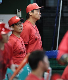 広島・新井貴浩「最後にサヨナラ負けで悔しいけどまた明日頑張ります」