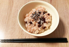 【風習】初潮で赤飯炊く文化って冷静に考えてキモすぎるだろ