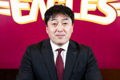 楽天石井一久GM（2019年就任）「平石、三木、石井、今江、三木。何でどいつとこいつも無能なんだ
