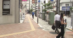 【東京・池袋】路上で中国籍の女性（６０）が男2人組にスプレー噴射されショルダーバッグ奪われる強盗致傷事件 　現金約800万円入っていたか（動画あり）