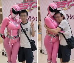 【画像】最近のヒーロー戦隊のピンクさん、普通に可愛くてお〇ぱいじゃんと話題😲