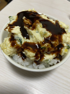 マジレス頼む。ポテトサラダってソースかけるよな？