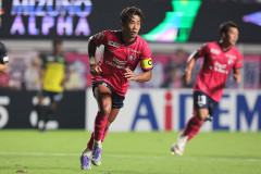 【画像】香川真司さんの自宅、213万円ソファーが置かれた洗練空間だったｗｗｗｗｗｗｗｗｗｗ