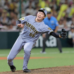阪神　湯浅が右足首の捻挫で離脱