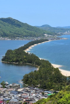 「クマがいる」　日本三景の京都・天橋立でクマ出没　目撃の住民「恐怖感があった」　警察署員らが監視中