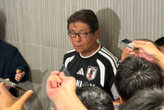 【悲報】キャプテン遠藤、不貞腐れてチームメイトにろくに声もかけないまま離脱