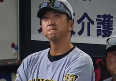 藤川監督「やっぱり勝ちにいく執念を示さなければいけない」←それがバントか？