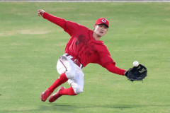 カープ辰見が古巣楽天戦でファースト守備をした結果ｗｗｗ