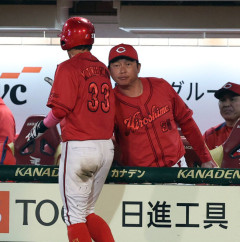 広島新井監督「バントは失敗すると流れが相手にいってしまう。やるべきことはしっかりやってほしい」