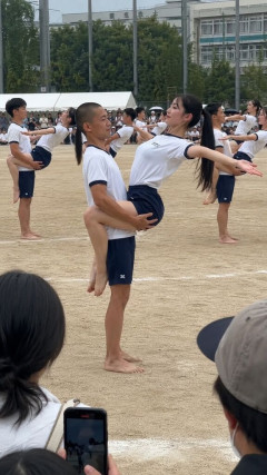 【画像】運動会とかいう公開セックスwwwwwwwww