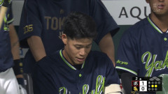 【悲報】 33歳になった塩見、ホームランを打って消滅・・・