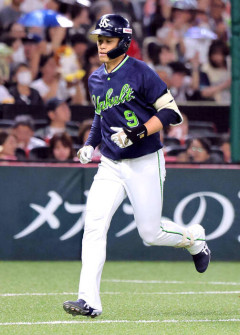 【ヤクルト】塩見泰隆が腰の張りで途中交代　先制弾放った直後にまさかのアクシデント　池山隆寛監督「そんなに重い症状じゃない」