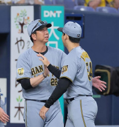阪神・藤川監督　緊急降板の畠に言及「勇気があった。チームを優先してくれた」　七回のピンチで自ら右手中指の違和感を訴え交代