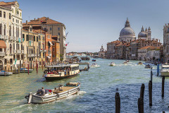 友達とイタリア旅行行くつもりなんやが