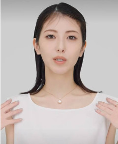 【悲報】浜辺美波さん、また痩せてしまう