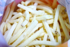 冷食のフライドポテトをなるべく美味しく食べる方法