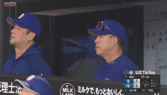 井上一樹さん、首の皮一枚で繋がりそう
