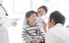 義姉は一人っ子で、我々には子どもが二人いる。大変さが違うにも関わらず、自分の考えを押し付ける義姉に腹が立つ。