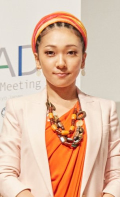 【困惑】男女500人が選んだ歌うま女性、4位Ado・2位宇多田ヒカルで1位は…