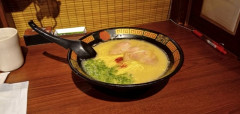 【悲報】一蘭のお子様優遇策にラーメンファン納得いかず