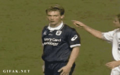 【悲報】サッカーってなんで痛いんゴばっかりしてるの？