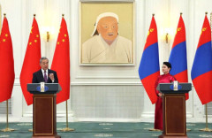 中国外相、訪日してきたばかりのモンゴル外相と会談「ファシズムや軍国主義を非難することで一致した」