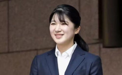 フェミニスト作家「皇位継承に関する議論は、とにかく男、男、男だけ、その椅子に座れるのは男だけ、という声の合唱。国からずっと◯◯されている気分」