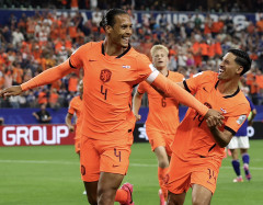 【速報】日本、オランダに2度追いつき引き分け勝ち点1。久保は怪我