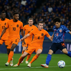 「日本は難敵だった」オランダ代表、終盤被弾で勝利逃す 現地メディアは指揮官の采配に疑問   #サッカー |  天皇陛下とオランダ国王一緒観戦してて草w