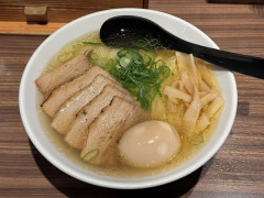 店で塩ラーメン食べたことないけど美味いの？
