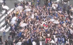 【動画】W杯日本代表、早朝の渋谷で「ニッポン」コール