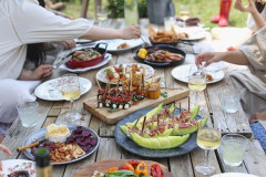親に家族BBQの割り勘代を請求されるのって普通？？？？