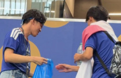 【風物詩】サッカーW杯の日本サポーター、オランダ戦後に客席を清掃しFIFA公式が大絶賛「リスペクト！」