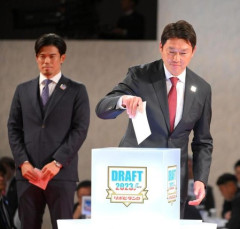 中日、広島、楽天から競合1位受けるドラフト1位