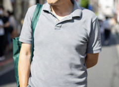 【悲報】オッサンが着るものを封じられすぎて着るものがなくなっていく件ｗｗｗｗｗ
