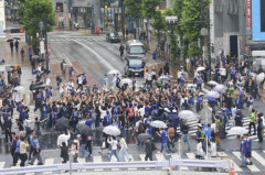 【動画】日本劇的ドローで渋谷交差点は優勝ムード　ファンが何度も大合唱とハイタッチ