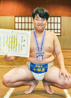 【画像】最近の小学生ってお胸の発育早いんやなｗｗｗｗｗｗｗｗｗ