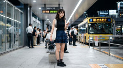 【画像】話題の「完全フルフラットになる夜行バス」に乗ってるんだが‥‥ｗ