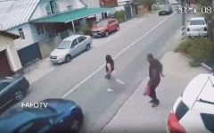 【驚愕】女さん、しっかりと左右を確認→そのまま車に跳ねられる