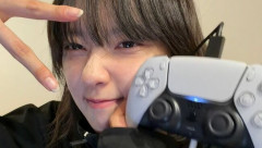 美人女優の加藤小夏さん、ゲーム配信の準備をしてたらうっかりガチ生配信をしてしまう・・・