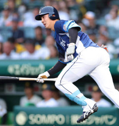 長谷川信哉（24）.295 8本 24打点 OPS.846
