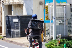 自転車ウーバー配達員がバイク配達員に変更した結果ｗｗｗｗｗｗｗｗ