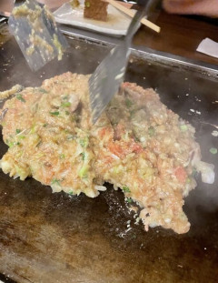 『もんじゃ焼き屋』に一度も行ったことの無い人の偏見　→結構高い、面倒臭い、大して美味くない