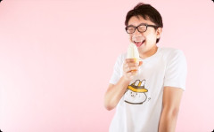 客のおじさんが来ていきなり「ねえ！さっきのソフトクリームなんか変な味がするんだけど！ちょっと食べてみて！」と言い出して…