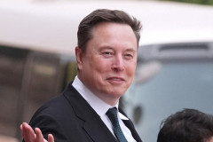 【悲報】イーロン・マスク、リツイート　→「イギリスで生まれる赤ちゃんの名前…」