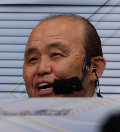 ズバズバ評論「楽天が勝てない原因はここにあるんや」阪神・岡田顧問、5回の楽天の拙攻に不満