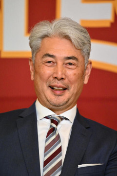 三木谷オーナー、腹をくくる。吉井監督は長期政権になる見通し。「筑波大学の修士を取ってる優秀な人」